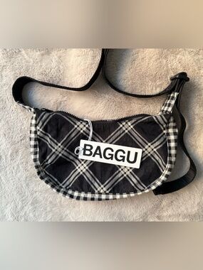 NWT BAGGU Small Nylon Crescent Bag Mixed Plaid